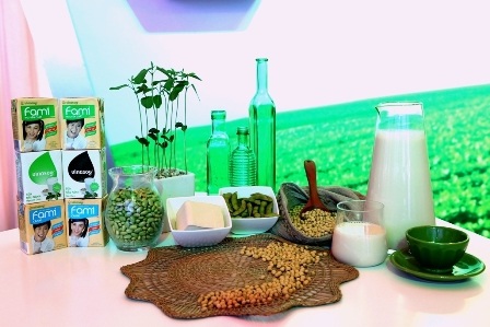 Những
sản phẩm về đậu nành ngày được sử dụng đa dạng, phổ biến trên toàn thế giới