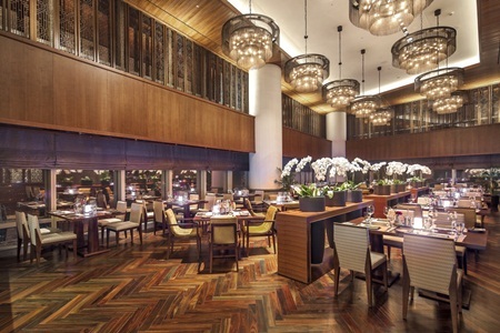 Chào đón mùa lễ hội đầu tiên tại khách sạn Lotte Hotel Hanoi - 1 Chào đón mùa lễ hội đầu tiên tại khách sạn Lotte Hotel Hanoi