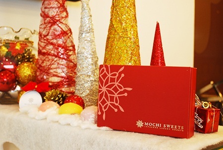 Mochi Sweets - Món quà Noel mới lạ từ những trái tim yêu thương - 3 Mochi Sweets có hộp
quà tặng 01 bánh dành cho hội nghị và sự kiện.