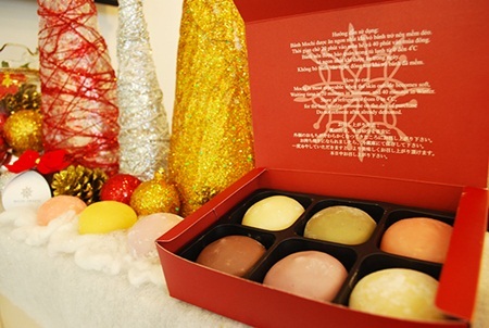 Mochi Sweets - Món quà Noel mới lạ từ những trái tim yêu thương - 4 Mochi Sweets có hộp
quà tặng 01 bánh dành cho hội nghị và sự kiện.