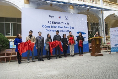 “Hoa trên đảo” - Giải pháp nguồn nước sáng tạo của sinh viên - 4 Thầy Đoàn Minh Phương, hiệu trưởng trường Nguyễn Văn Trỗi cho biết, công trình