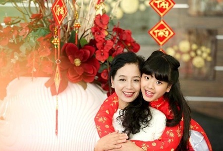 NSƯT Chiều Xuân: Trao cho con ngày Tết đúng nghĩa - 3 Chiều Xuân đã lên kế hoạch
chi tiết cho việc chuẩn bị Tết gia đình thật ý nghĩa cùng các con mình