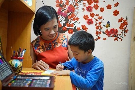 Cha mẹ tự hào vì con vẽ vé Tết giúp người khó khăn đoàn viên - 3 Gần 700 học sinh trường Nguyễn Văn Trỗi hào hứng vẽ “Vé tết đoàn viên”