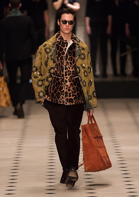 Burberry giới thiệu BST Nam Thu Đông 2015 - 2 Burberry ra mắt BST Nam Prorsum Thu Đông 2015
