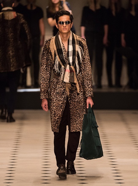 Burberry giới thiệu BST Nam Thu Đông 2015 - 3 Burberry ra mắt BST Nam Prorsum Thu Đông 2015