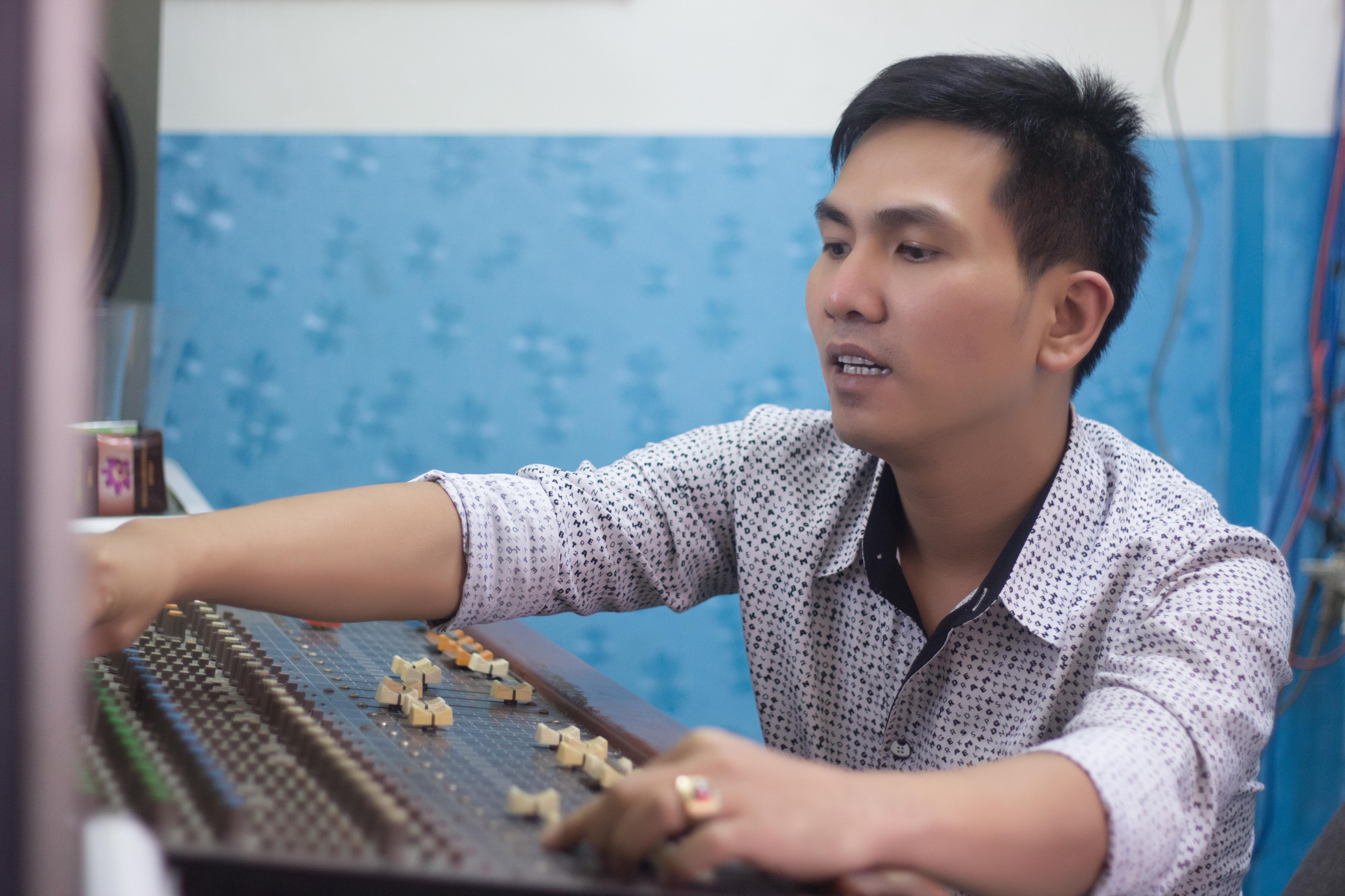 Thầy giáo - Nhạc sĩ Cao Tâm: Tâm bất biến giữa dòng đời vạn biến - 1 Nhạc sĩ Cao Tâm