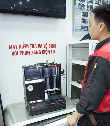 Vệ sinh kim phun xăng điện tử bằng thiết
bị chuyên nghiệp