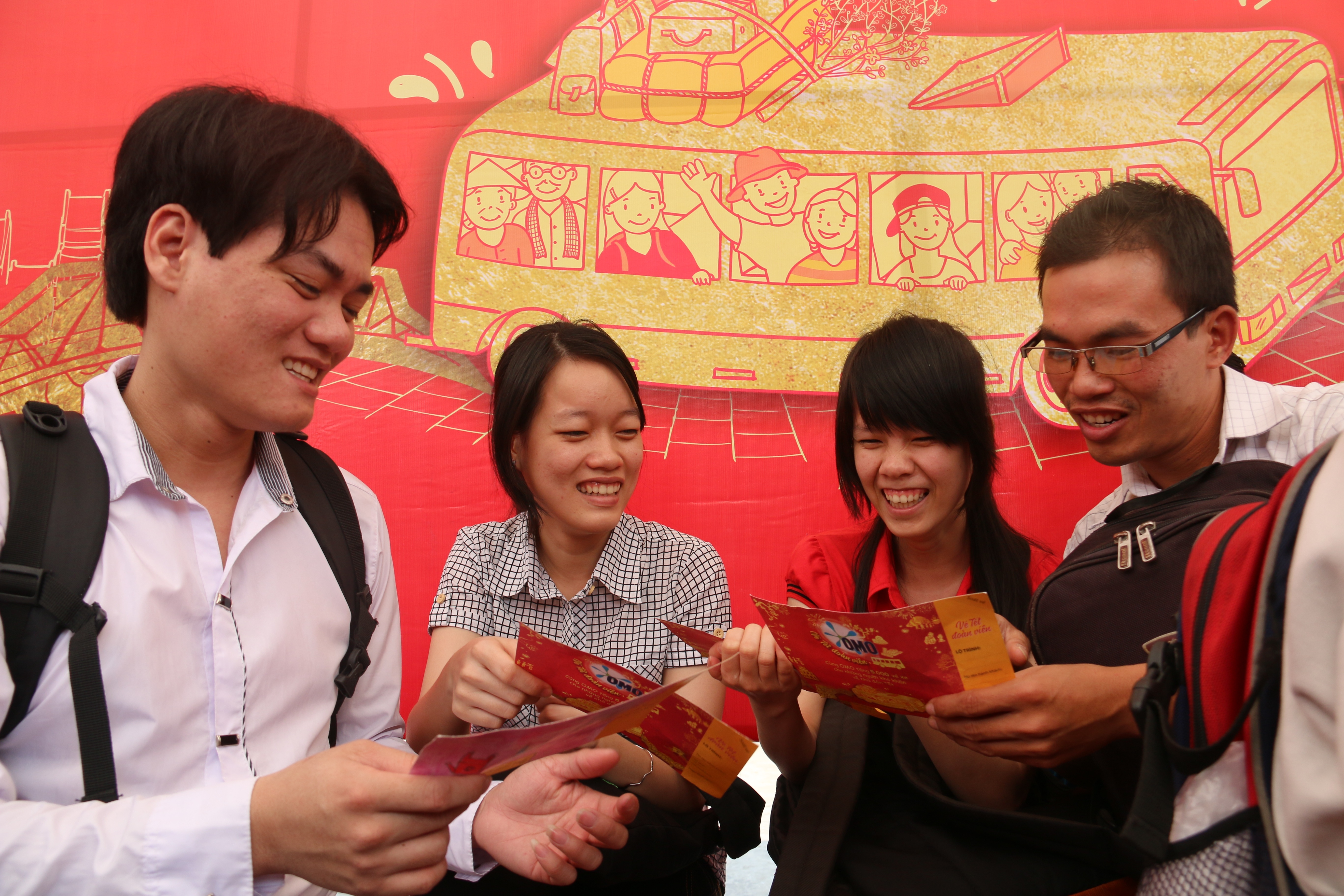 Xuân đã về trên những chuyến xe yêu thương - 1 Xuân đã về trên những chuyến xe yêu thương