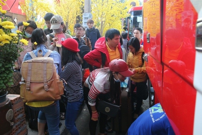 Xuân đã về trên những chuyến xe yêu thương - 3 Xuân đã về trên những chuyến xe yêu thương