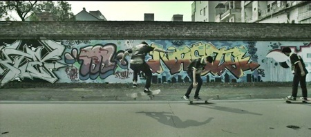 Có một Hà Nội rất khác: Thế hệ skater đầy đam mê - 1 Những khoảnh khắc hết mình trên ván trượt của skaters Hà Nội