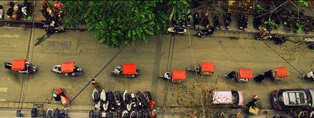 Sống hết mình như Skaters Hà Nội - 1 Khi người ta trẻ, người ta sẽ nhìn Hà Nội dưới những góc nhìn rất khác.