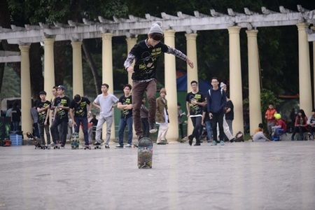 Sống hết mình như Skaters Hà Nội - 4 Những cú tricks, những khoảnh khắc bay trên ván trượt là lúc các skaters sống thỏa khí phách