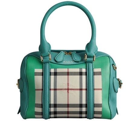 Burberry “The Bee”: Những chú ong cần mẫn - 7 Công ty Thời Trang & Mỹ Phẩm Duy Anh- DAFC là nhà phân phối chính thức
Burberry tại Việt Nam.
