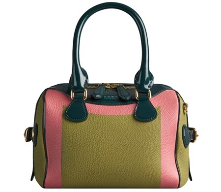 Burberry “The Bee”: Những chú ong cần mẫn - 10 Công ty Thời Trang & Mỹ Phẩm Duy Anh- DAFC là nhà phân phối chính thức
Burberry tại Việt Nam.