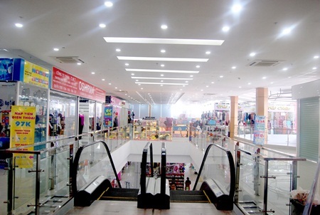 Mô hình đầu tiên kết hợp giữa trung tâm thương mại và chợ truyền thống - 4 Khu vực Yeah1 Mall - Lầu 1 - Hùng
Vương Square