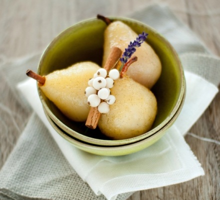 Món poire pochée aux fleurs nổi tiếng.