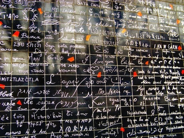 Tan chảy con tim trước bức tường "I love you" ở Paris - 5 Hà Anh