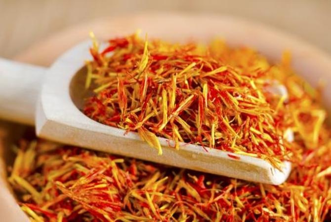 Nghệ tây Safran - gia vị “quốc túy” của nhiều nền ẩm thực - 2 Nhụy hoa safran.