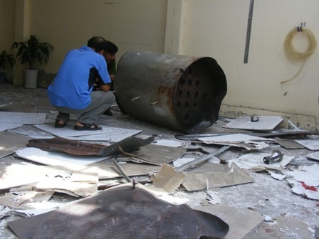 Chiếc lò hơi rơi xuống quán An An làm ông Nguyễn Hữu Nhân tử von