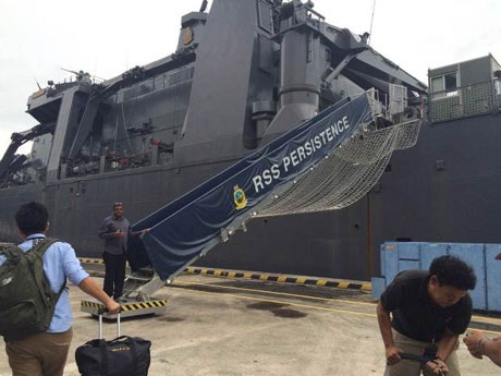 Mỹ điều tàu chiến thứ 2 tham gia trục vớt phi cơ QZ8501