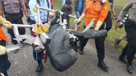 Lực lượng tìm kiếm đã tìm thấy ghế máy bay trong ngày 6/1. (Ảnh: