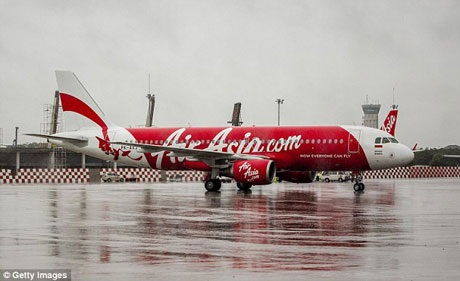 QZ8501 đáp an toàn trên biển nhưng bị bão nhấn chìm?