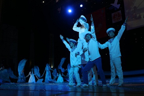 Tết Ất Mùi 2015 của người Việt tại Ulyanovsk, Nga - 2 Chương trình văn nghệ Hướng về biển đảo quê hương