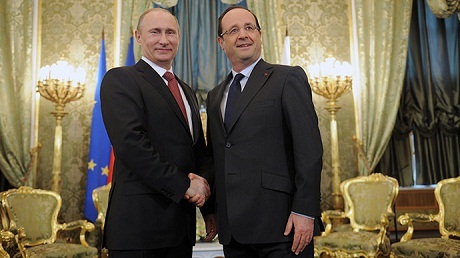 Nga đang tăng cường quan hệ với những đồng minh nào? - 6 Tổng
thống Pháp Francois Hollande (phải) và Tổng thống Nga Vladimir Putin. (Ảnh: