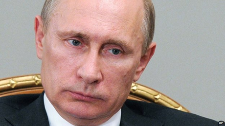 Tổng thống Putin ra lệnh giảm lương quan chức. (Ảnh: