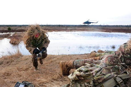 Hình ảnh trong cuộc tập trận chung của Mỹ và đồng minh tại Latvia. (Ảnh: RT)