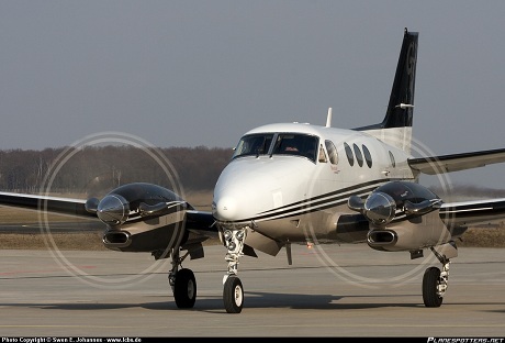 Máy bay Argentina rơi ở Uruguay, 10 người có thể tử nạn - 1 Một máy bay chở khách loại Beechcraft C 90 (Ảnh: