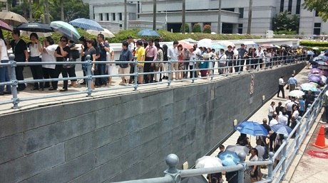 Thủ tướng Lý Hiển Long chia sẻ ảnh cũ về tình yêu của cha mẹ - 2 Hơn 230.000 người đã đến viếng cố lãnh đạo Lý Quang Diệu. (Ảnh: