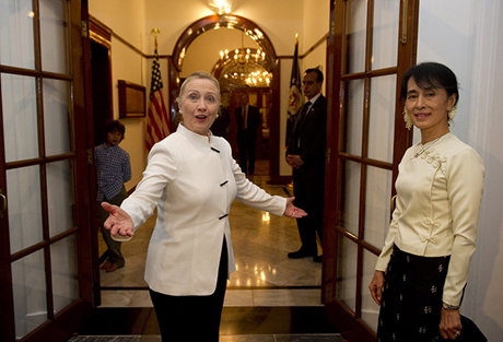 Gia đình Clinton trong lễ cưới cô con gái Chelsea Clinton. (Ảnh: 