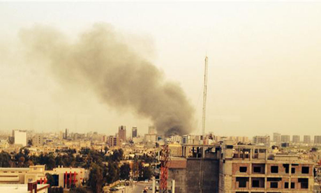 Khói bốc lên từ hiện trường vụ đánh bom. (Ảnh: