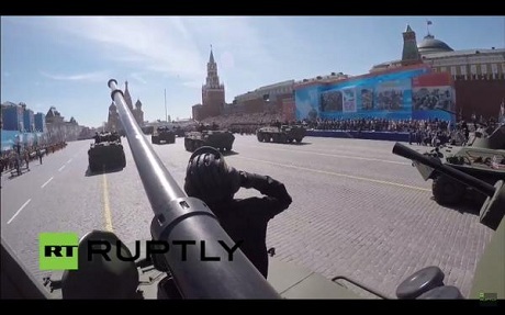 Một số vũ khí được diễu hành hôm nay. (Ảnh: