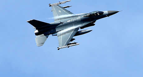 Một chiến đấu cơ Nga ngày 30/5 bay cách máy bay Mỹ trên không phận Biển Đen chỉ 3m. (Ảnh minh họa: