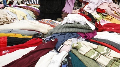 Bangladesh: Giẫm đạp giành quần áo miễn phí, 23 người thiệt mạng - 2 Tặng quần áo là truyền thống của người Hồi giáo. (Ảnh :