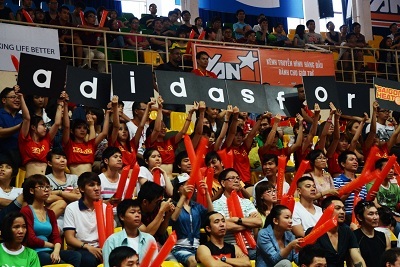 Các cổ động viên cuồng nhiệt.