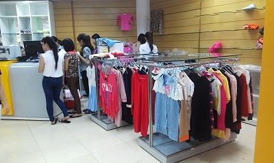 Đại giảm giá tháng 4: Hàng mới liên tục, số lượng có hạn - 4 Hàng xả được bày tại Tầng trệt, Cao ốc 123 Võ Văn Tần, Tp.HCM.