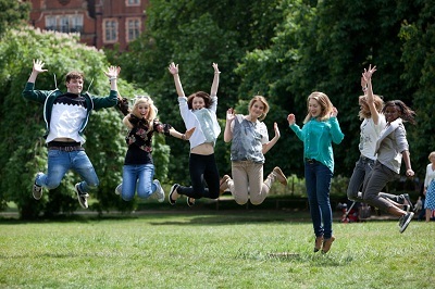 Thi học bổng trường Ashbourne College, Vương Quốc Anh - 1 Thi học bổng trường Ashbourne College, Vương Quốc Anh