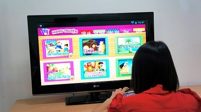 Các ứng dụng dành cho trẻ em có thể được ba mẹ dạy cho bé thông qua việc kết nối HDMI.