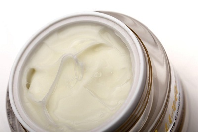 Dưỡng trắng chống lão hóa với Collagen và sữa ong chúa - 3 Hợp chất Collagen và Hyaluronic