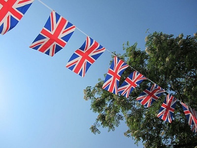 Ngoài ra, công ty Phát triển Giáo dục Quốc tế còn là đại diện của rất nhiều trường như sau