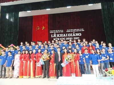 Trường CĐ Nghề Phú Châu tuyển sinh 2013 - 1 Trường CĐ Nghề Phú Châu tuyển sinh 2013