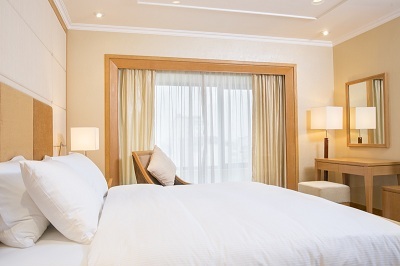 Hilton Garden Inn - Khách sạn không khói thuốc đầu tiên tại Hà Nội - 2 Gường Serta êm ái.