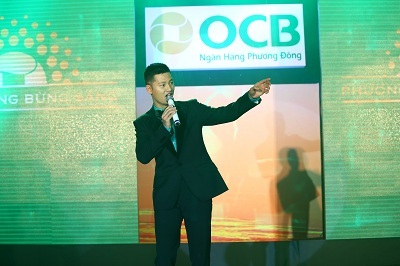 Linh Nga đắm mình trong ánh sáng Phương Đông