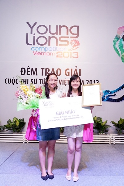 Tất cả thí sinh đã có mặt và chia sẻ niềm vui cùng nhau.