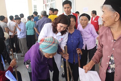 Sản xuất sản phẩm Đông y trên dây chuyền công nghệ hiện đại.