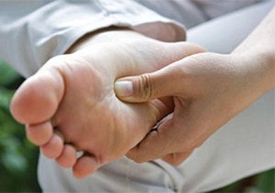 Cách chữa tê chân tay bệnh nhân tiểu đường - 1 Nguyên nhân gây biến chứng thần kinh ở các