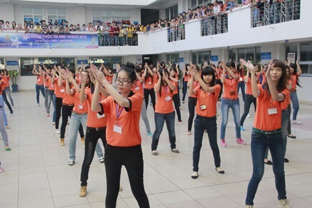 Ngoài học tập, sinh viên HUTECH còn được tham gia nhiều hoạt động ngoại khóa thú vị, bổ ích.